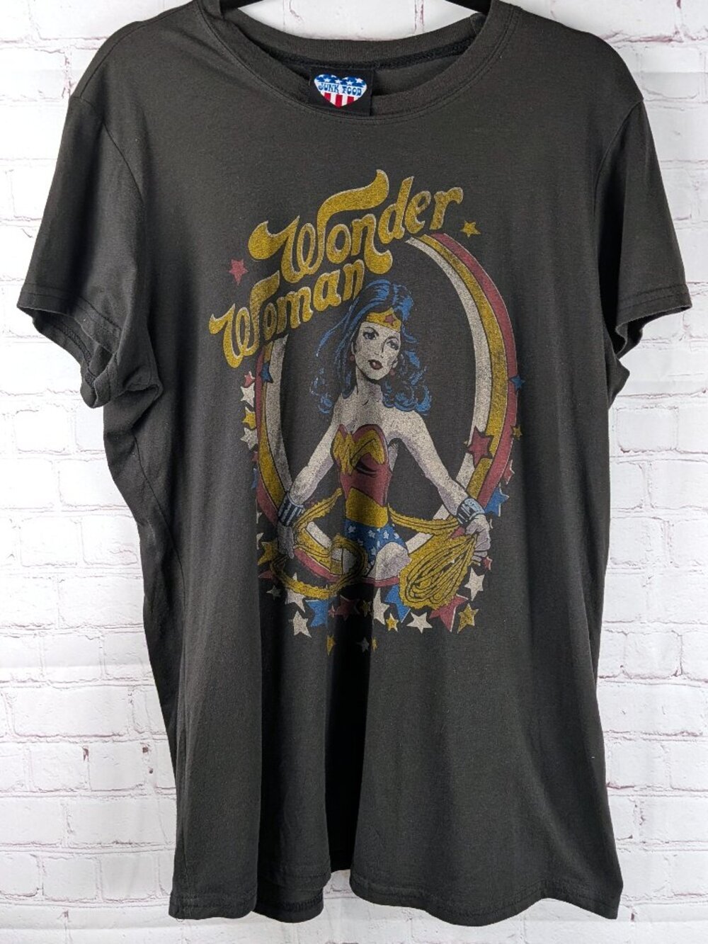 Junk Food Clothing Wonder Woman Gray Graphic Tee 2X